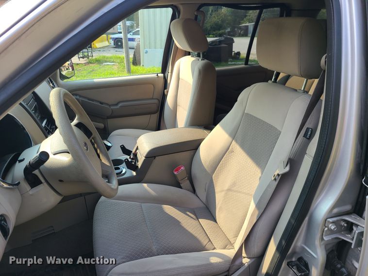 image for item L1280 2006 Ford Explorer  SUV