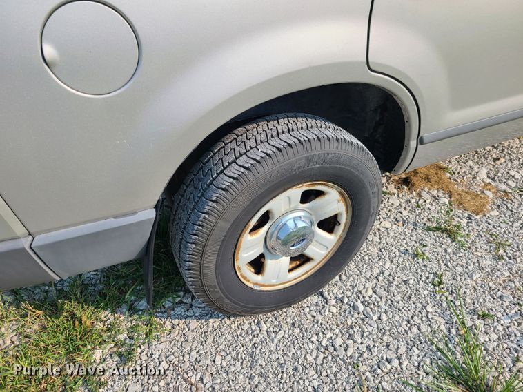 image for item L1280 2006 Ford Explorer  SUV