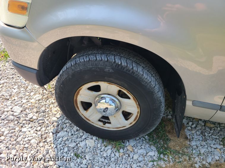 image for item L1280 2006 Ford Explorer  SUV