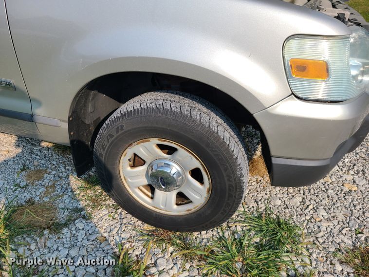 image for item L1280 2006 Ford Explorer  SUV