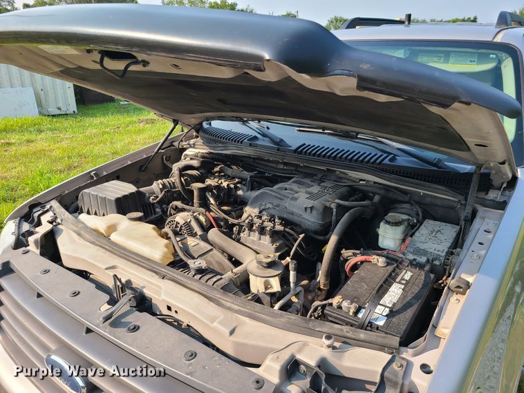image for item L1280 2006 Ford Explorer  SUV