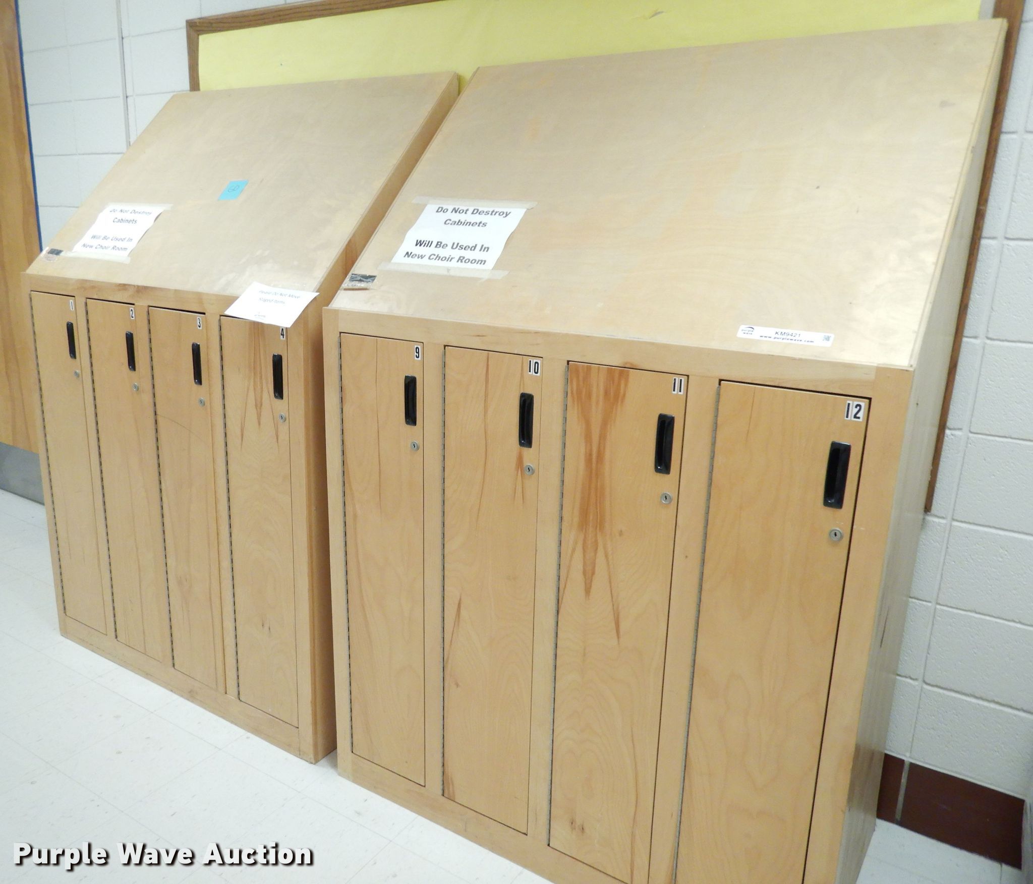 (2) instrument lockers in Leawood, KS Item KM9421 sold Purple Wave