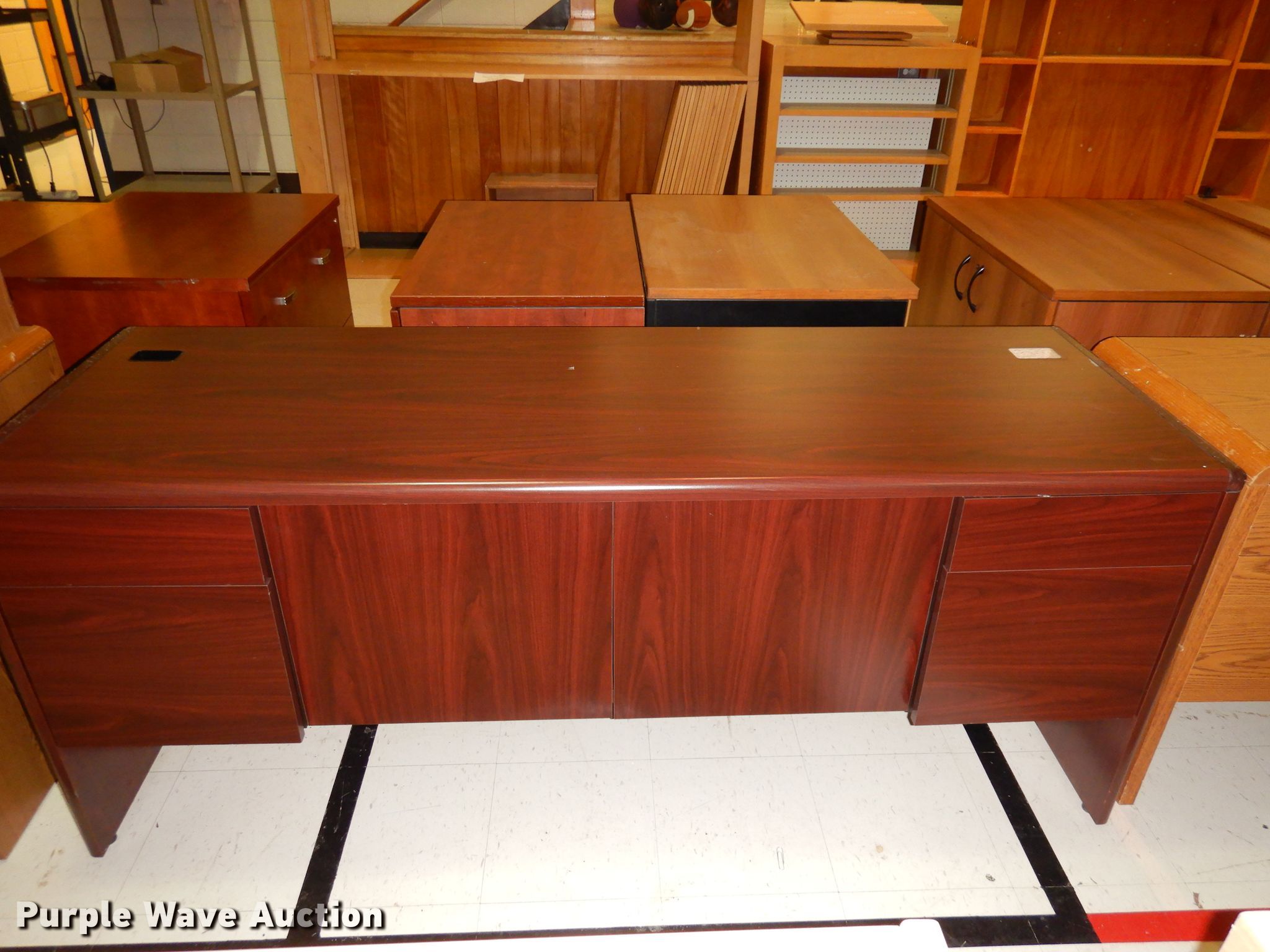 Furniture in Leawood, KS Item KM9454 sold Purple Wave