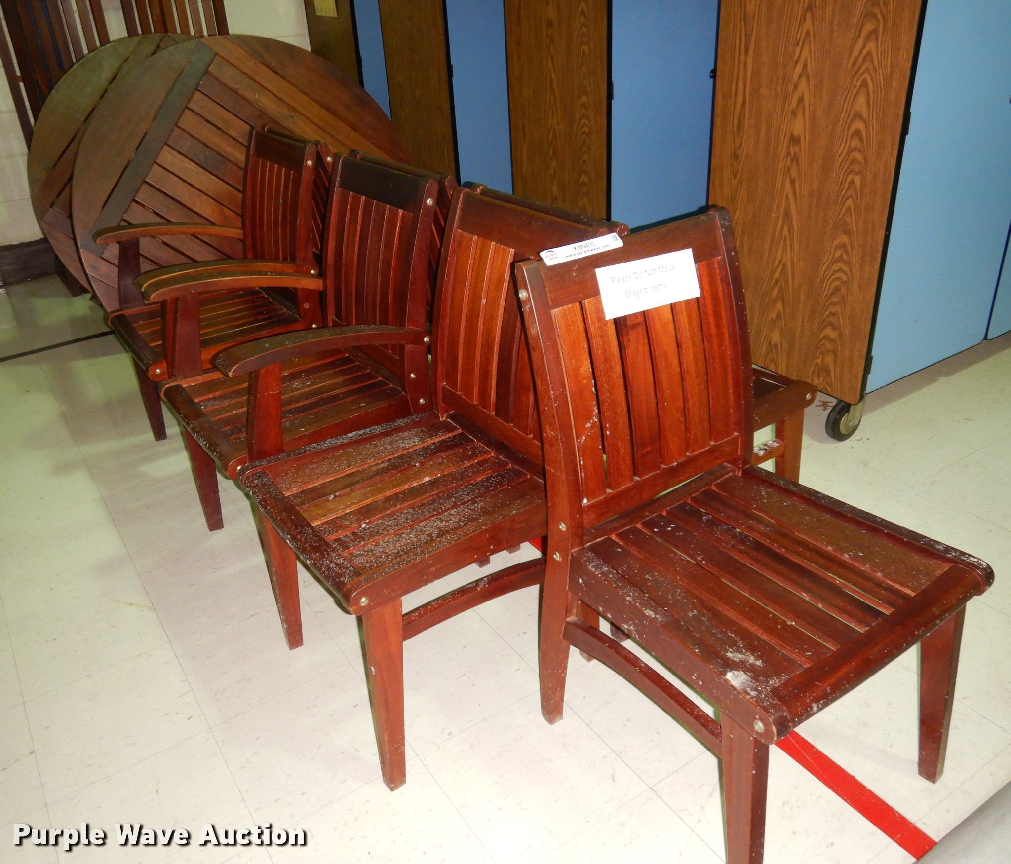 Furniture in Leawood, KS Item KM9470 sold Purple Wave