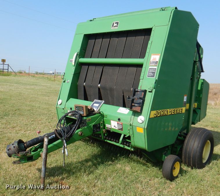 image for item DI5278 1998 John Deere 566  round baler