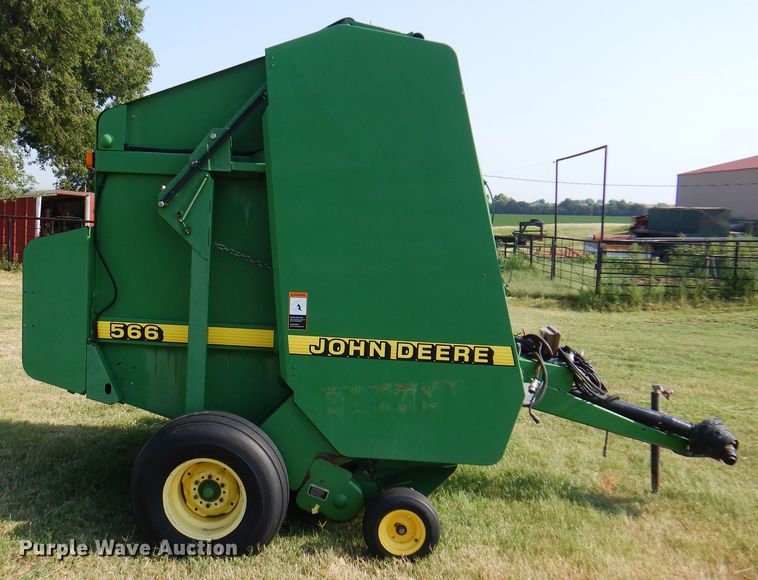 image for item DI5278 1998 John Deere 566  round baler
