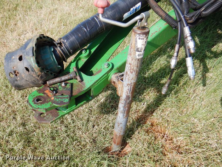 image for item DI5278 1998 John Deere 566  round baler