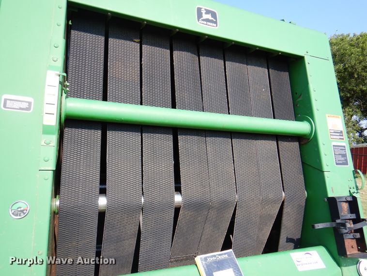 image for item DI5278 1998 John Deere 566  round baler