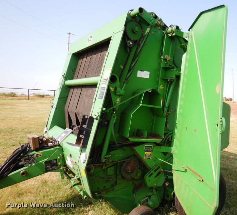image for item DI5278 1998 John Deere 566  round baler