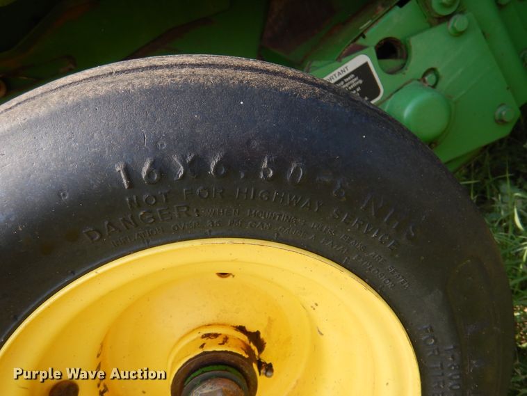 image for item DI5278 1998 John Deere 566  round baler