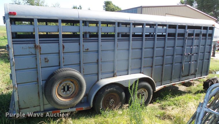 image for item DI5680 1998 Travalong  livestock trailer