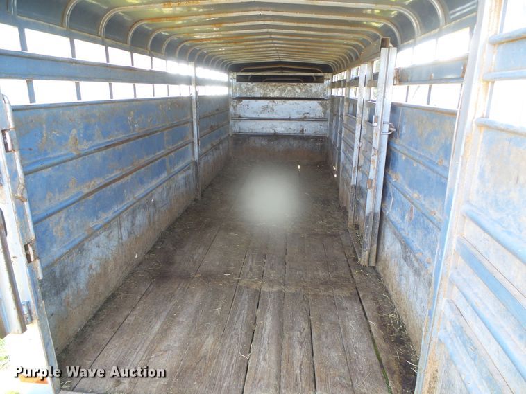 image for item DI5680 1998 Travalong  livestock trailer
