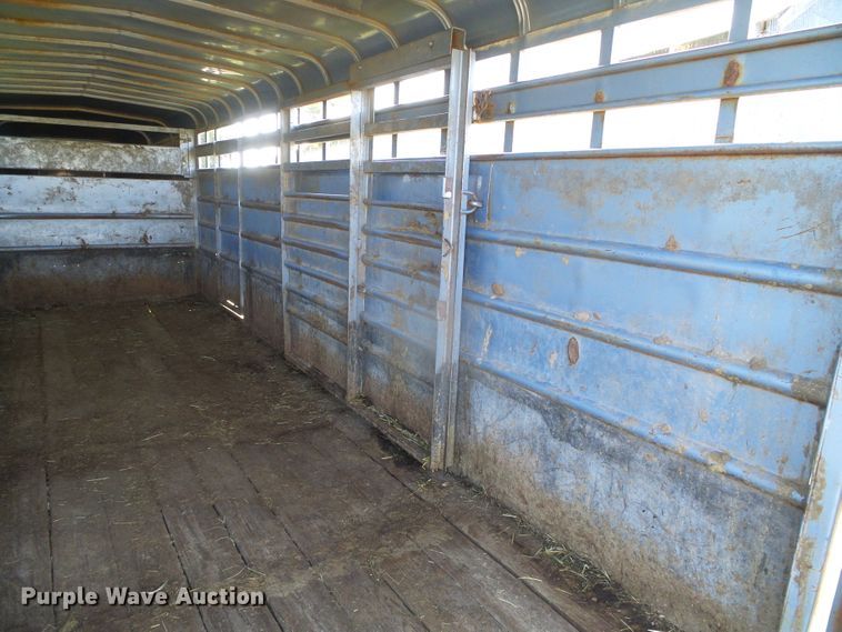 image for item DI5680 1998 Travalong  livestock trailer