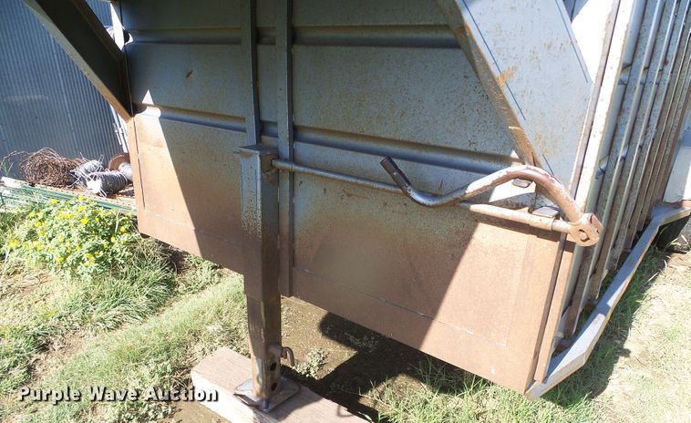 image for item DI5680 1998 Travalong  livestock trailer