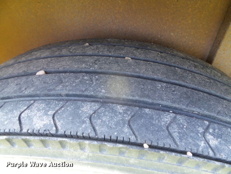 image for item DI5680 1998 Travalong  livestock trailer