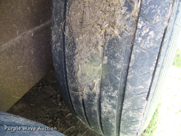 image for item DI5680 1998 Travalong  livestock trailer