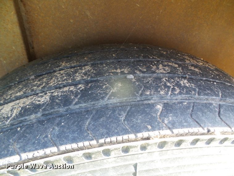 image for item DI5680 1998 Travalong  livestock trailer