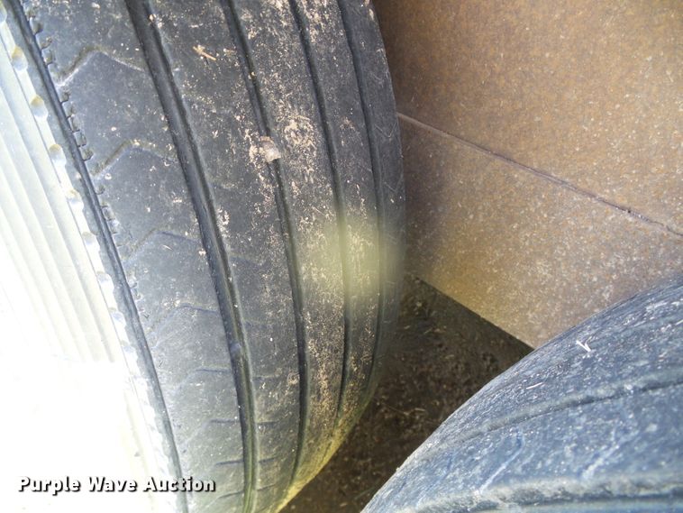 image for item DI5680 1998 Travalong  livestock trailer