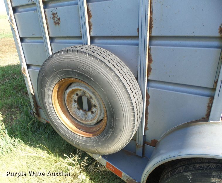 image for item DI5680 1998 Travalong  livestock trailer