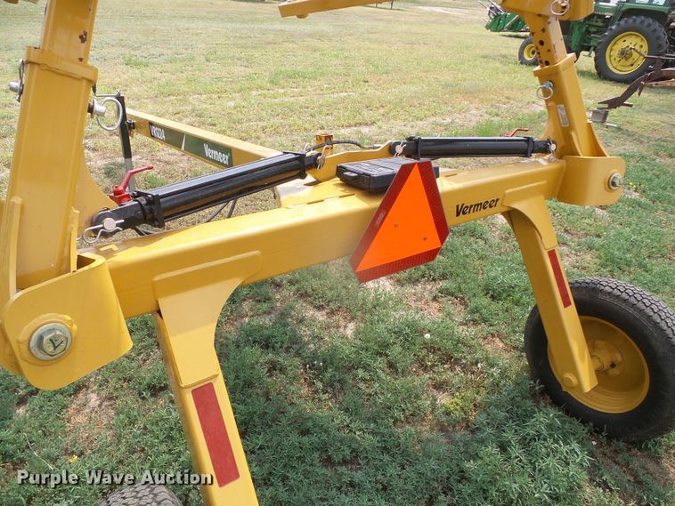 image for item DI5684 Vermeer VR1224  hay rake