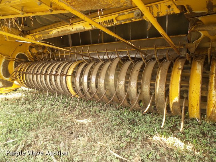 image for item DI5685 Vermeer 605M  round baler