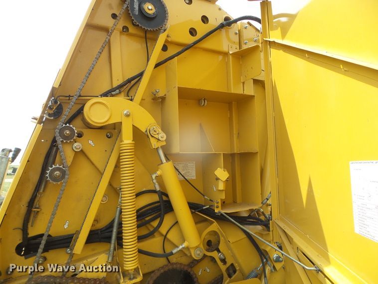 image for item DI5685 Vermeer 605M  round baler
