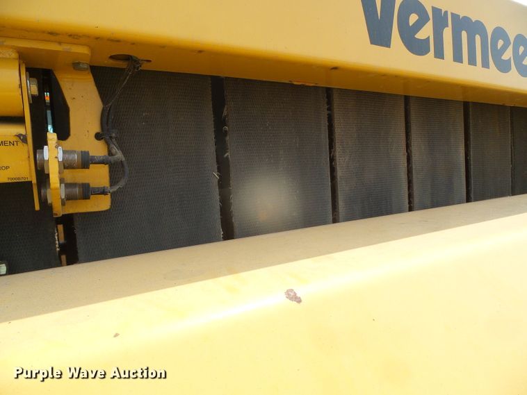 image for item DI5685 Vermeer 605M  round baler