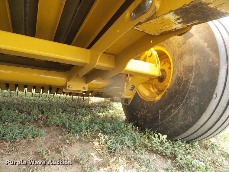 image for item DI5685 Vermeer 605M  round baler