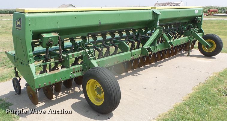 image for item DI5687 John Deere 520  grain drill
