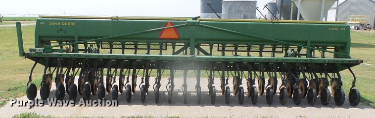 image for item DI5687 John Deere 520  grain drill