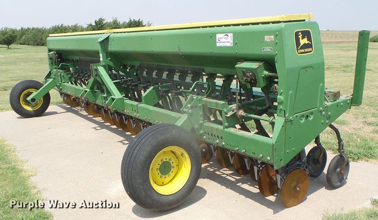 image for item DI5687 John Deere 520  grain drill