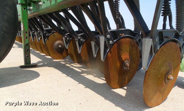 image for item DI5687 John Deere 520  grain drill