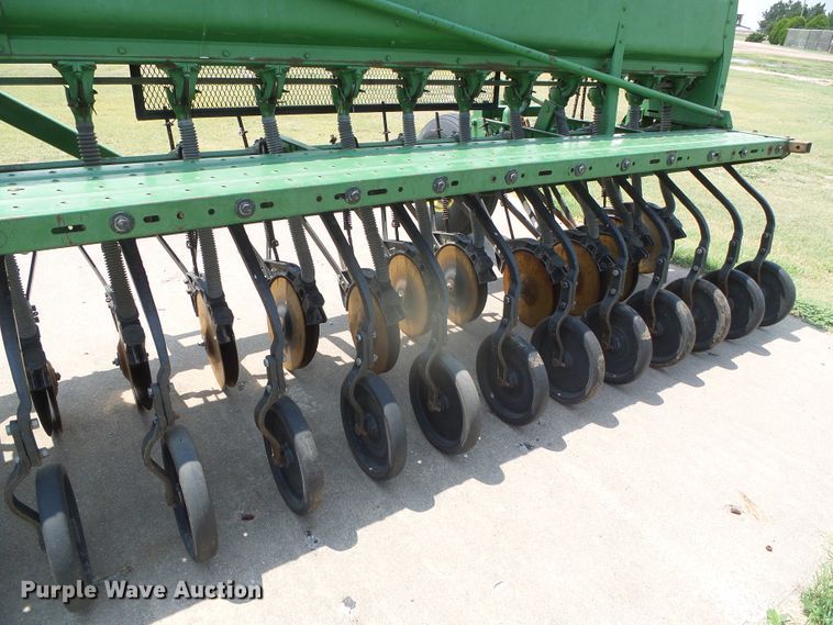 image for item DI5687 John Deere 520  grain drill