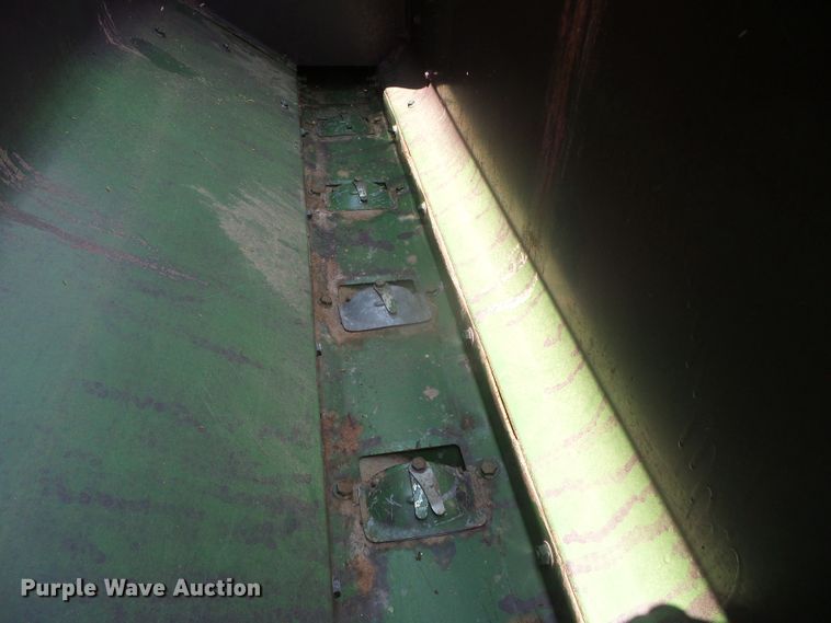 image for item DI5687 John Deere 520  grain drill