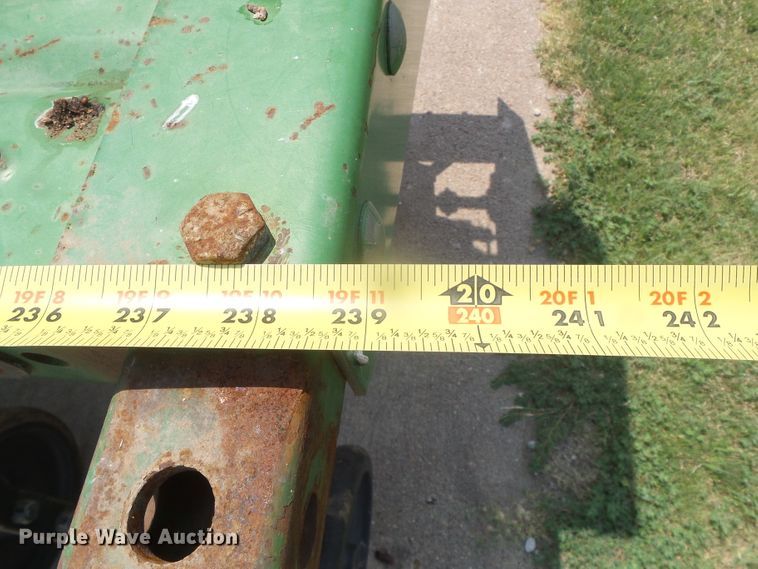 image for item DI5687 John Deere 520  grain drill