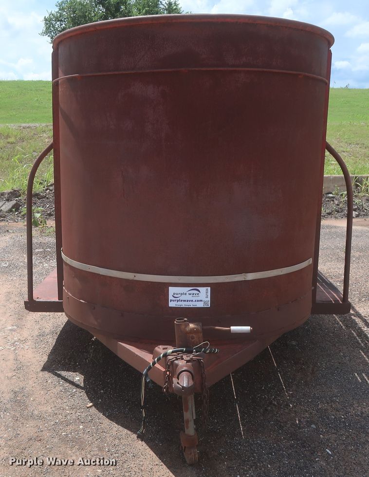 image for item DJ1934 W-W  livestock trailer