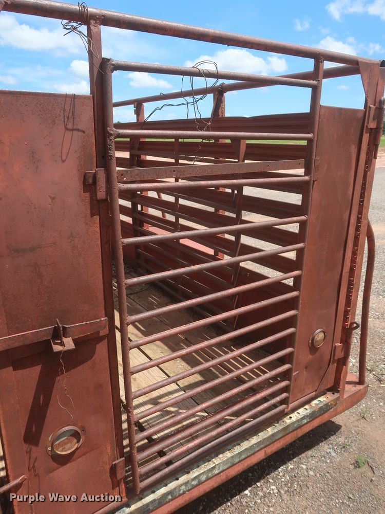 image for item DJ1934 W-W  livestock trailer
