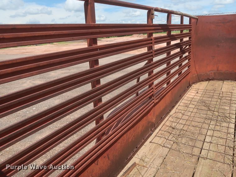 image for item DJ1934 W-W  livestock trailer