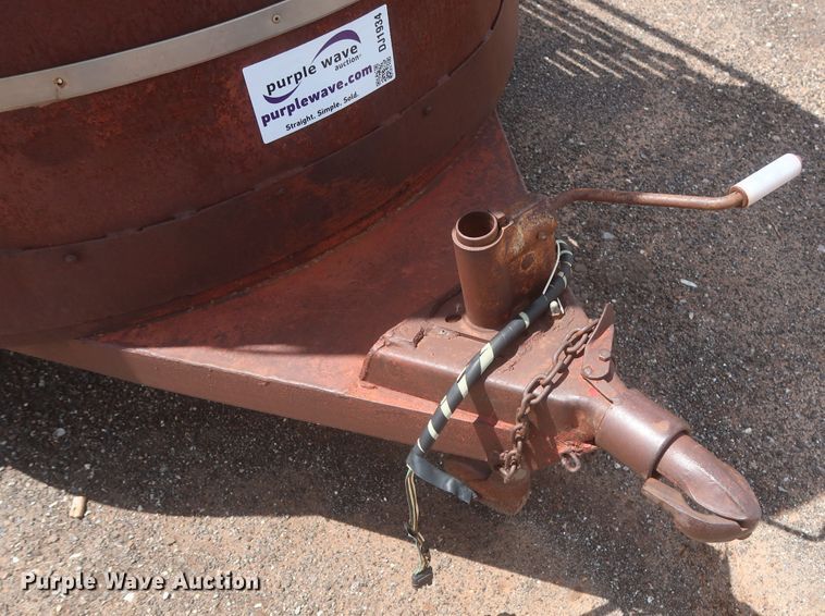 image for item DJ1934 W-W  livestock trailer