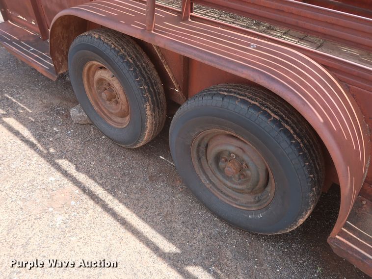 image for item DJ1934 W-W  livestock trailer