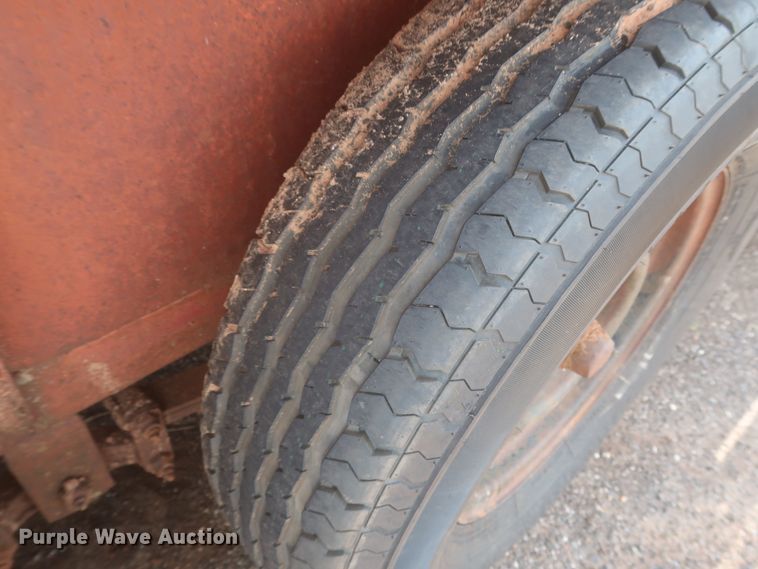 image for item DJ1934 W-W  livestock trailer