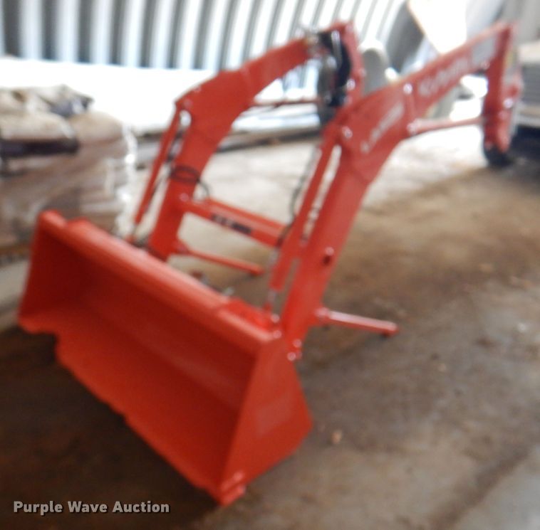 image for item DK8127 Kubota LA525  loader