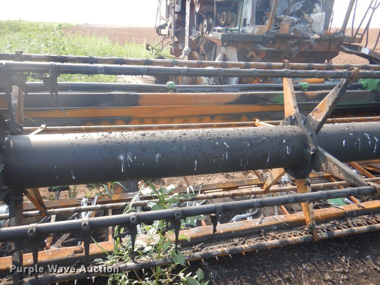 image for item DK8132 2009 John Deere 9770  combine