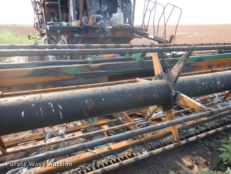 image for item DK8132 2009 John Deere 9770  combine