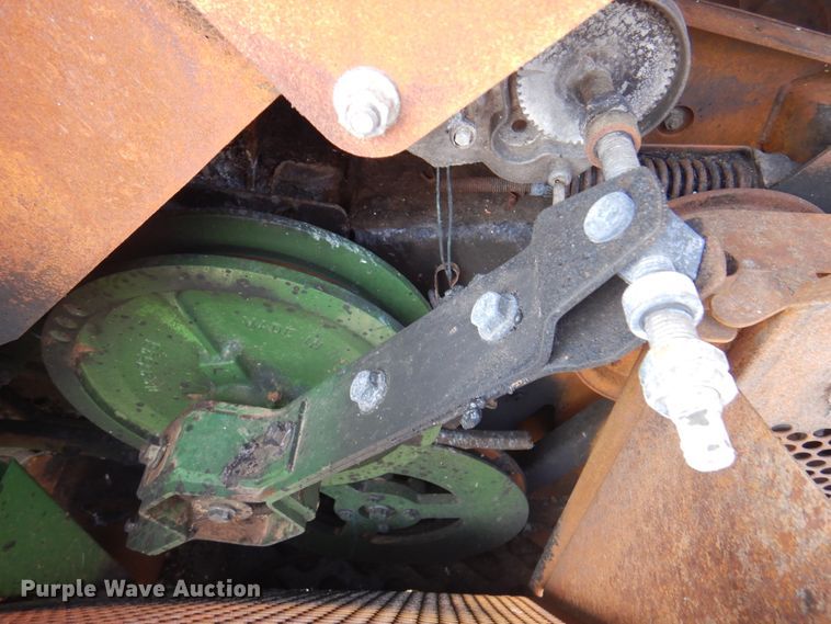 image for item DK8132 2009 John Deere 9770  combine