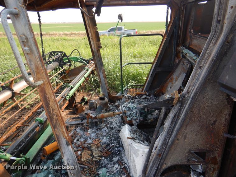 image for item DK8132 2009 John Deere 9770  combine