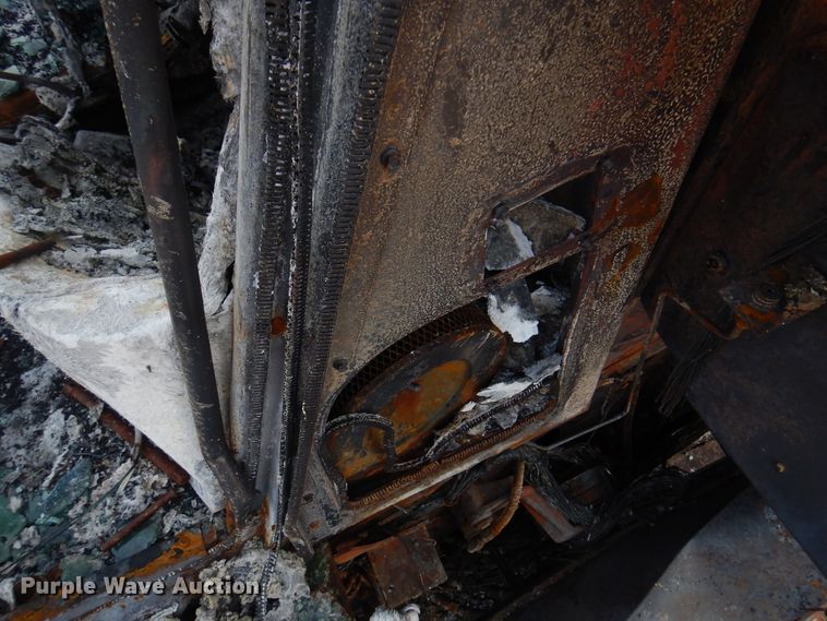 image for item DK8132 2009 John Deere 9770  combine