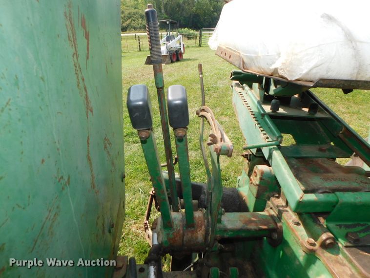 image for item DK8635 1966 Oliver 1850  tractor