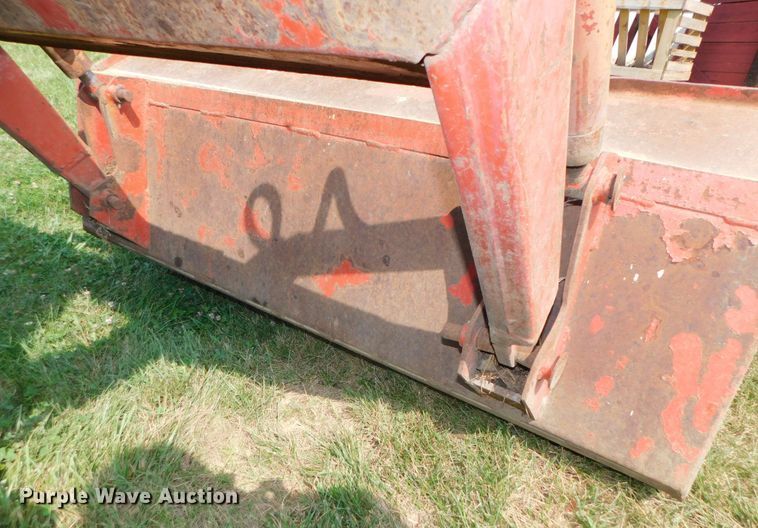 image for item DK8635 1966 Oliver 1850  tractor