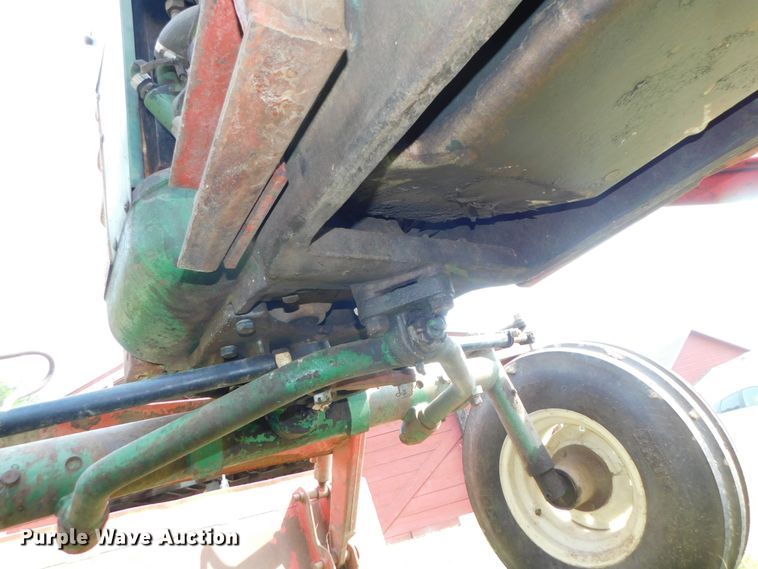 image for item DK8635 1966 Oliver 1850  tractor